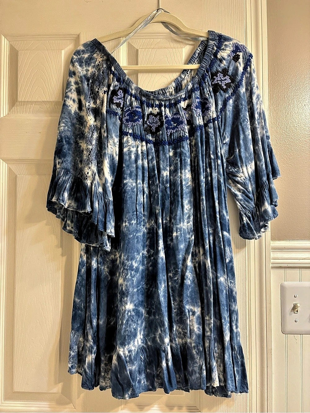 Spade & heart Tie-Dye Tunic in Blue & White Like New